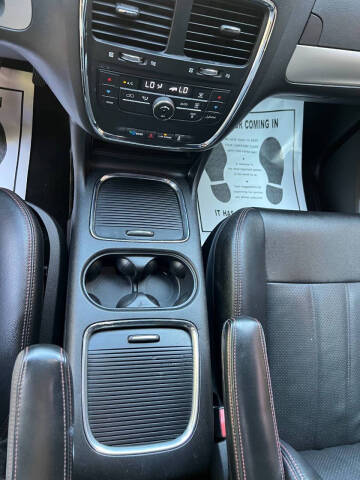 2014 Dodge Grand Caravan R/T