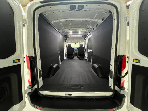 2022 Ford E-Transit 350