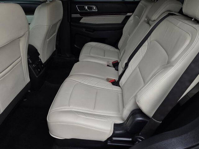 2017 Ford Explorer Platinum