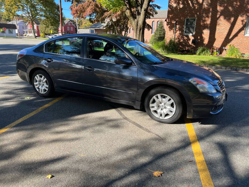 2009 Nissan Altima S photo 3