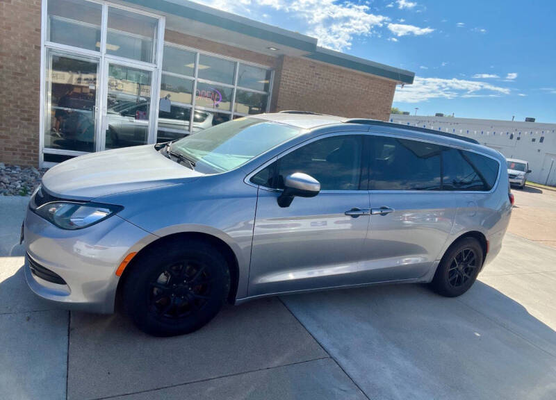 2020 Chrysler Voyager LXi