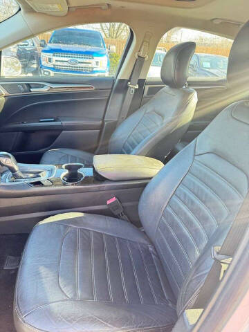 2014 Ford Fusion Hybrid SE