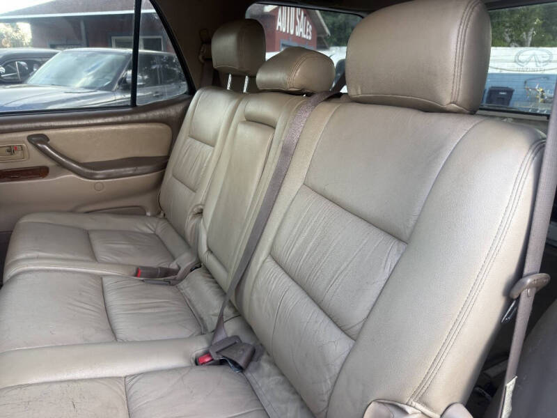 2003 Toyota Sequoia SR5