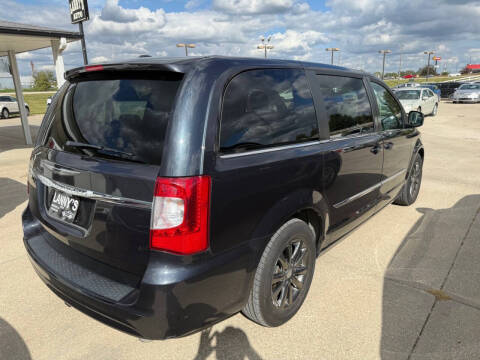 2014 Chrysler Town and Country S