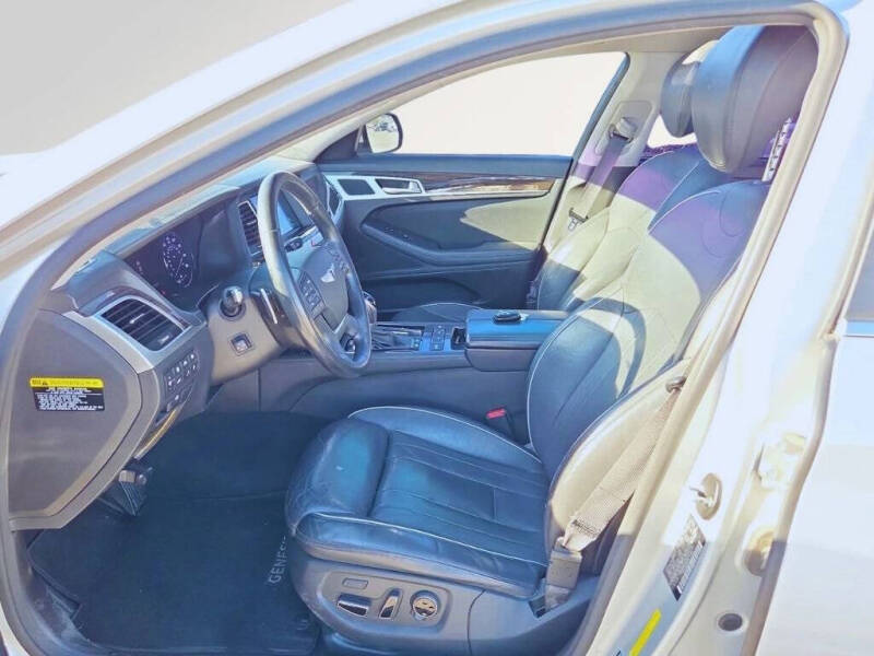 2015 Hyundai Genesis