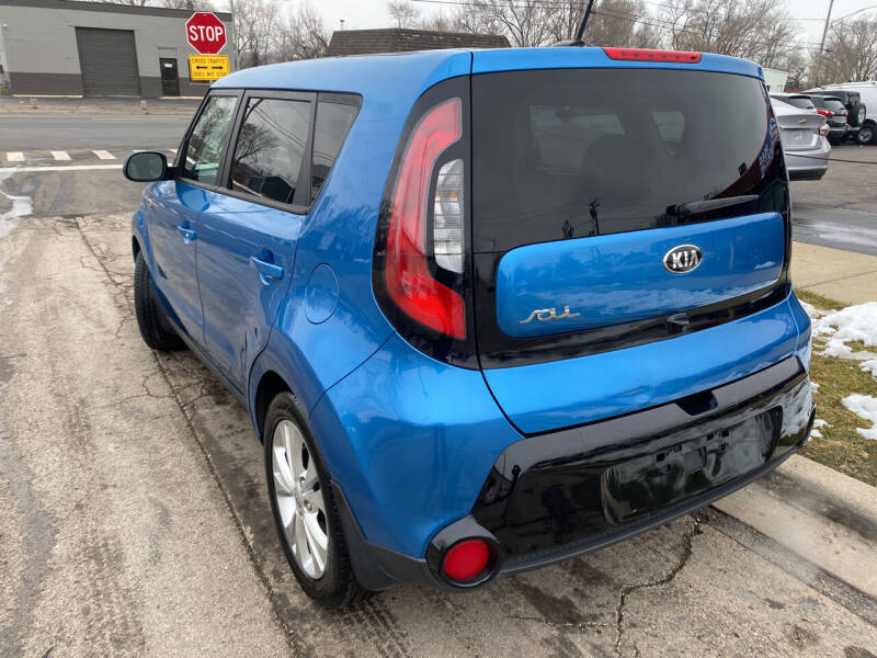 2016 Kia Soul +