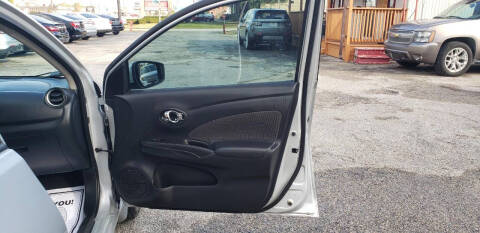 2015 Nissan Versa 1.6 SV