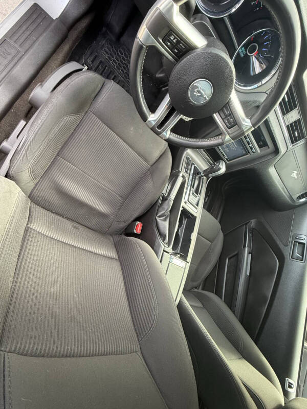 2014 Ford Mustang V6