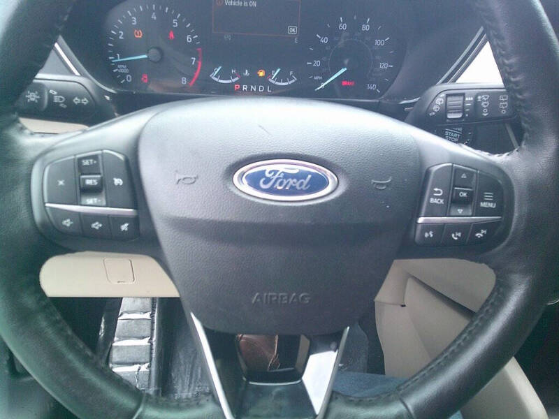 2020 Ford Escape SEL