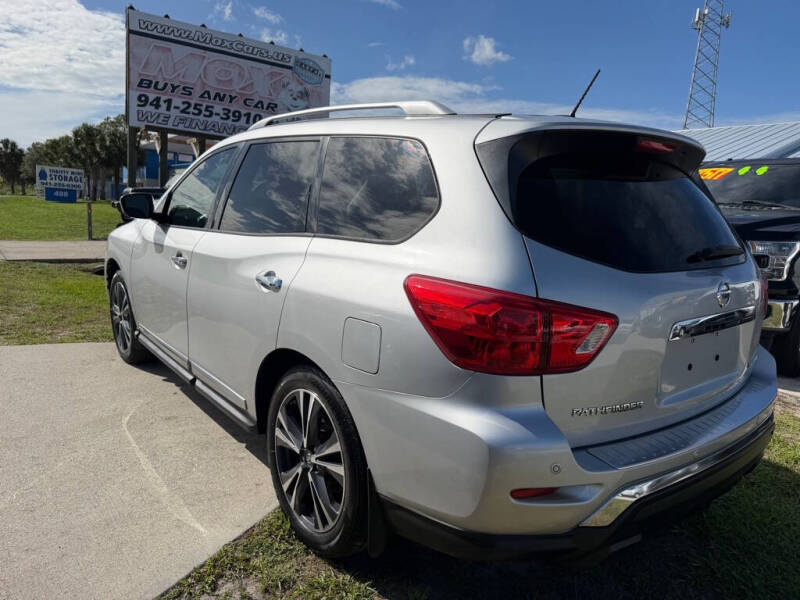 2017 Nissan Pathfinder S