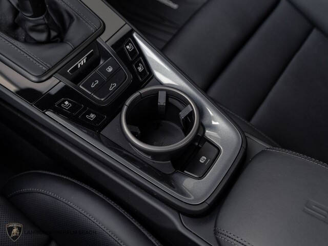 2025 Porsche 911 Carrera