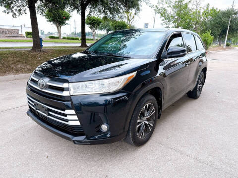2018 Toyota Highlander for sale in Houston, TX