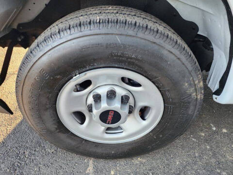 2023 GMC Savana 2500