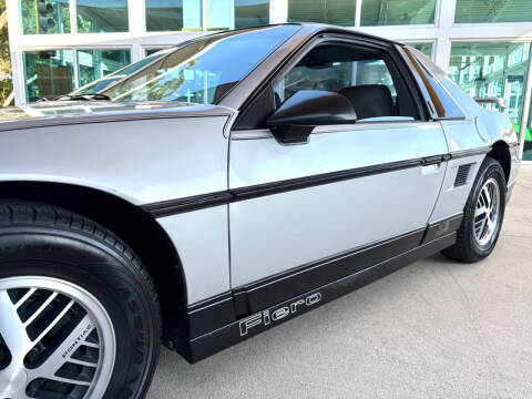 1987 Pontiac Fiero SE