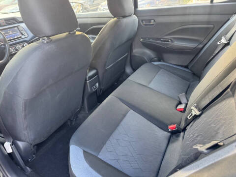 2023 Nissan Versa SV