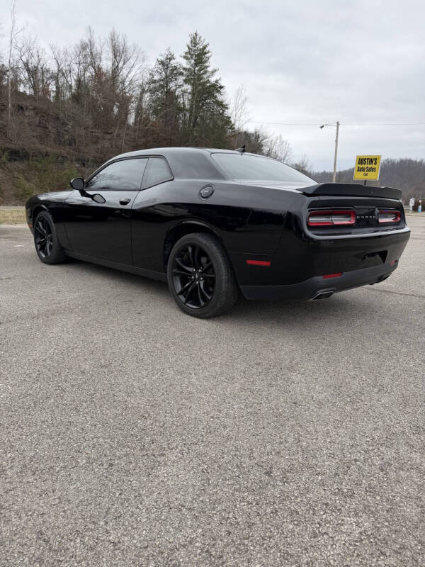 2017 Dodge Challenger SXT