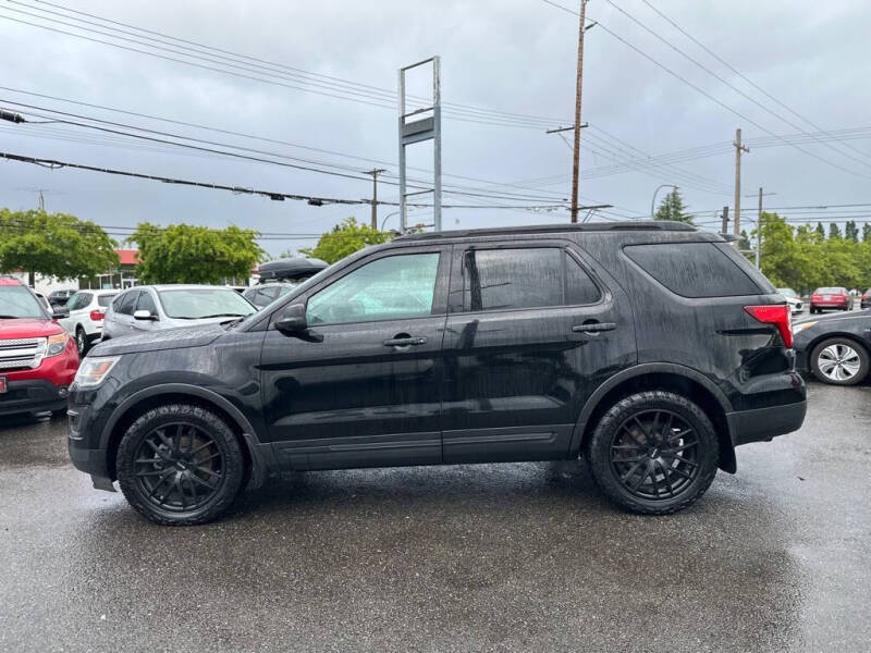2017 Ford Explorer