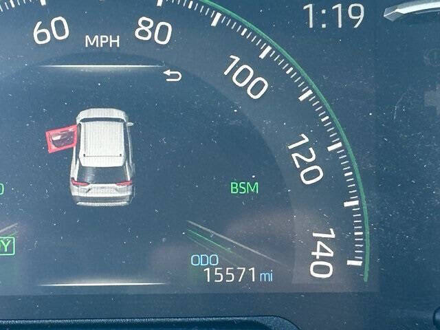 2025 Toyota RAV4 Hybrid XLE Premium