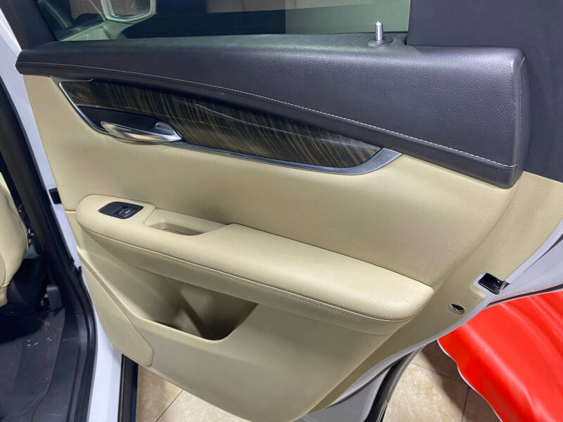 2017 Cadillac XT5