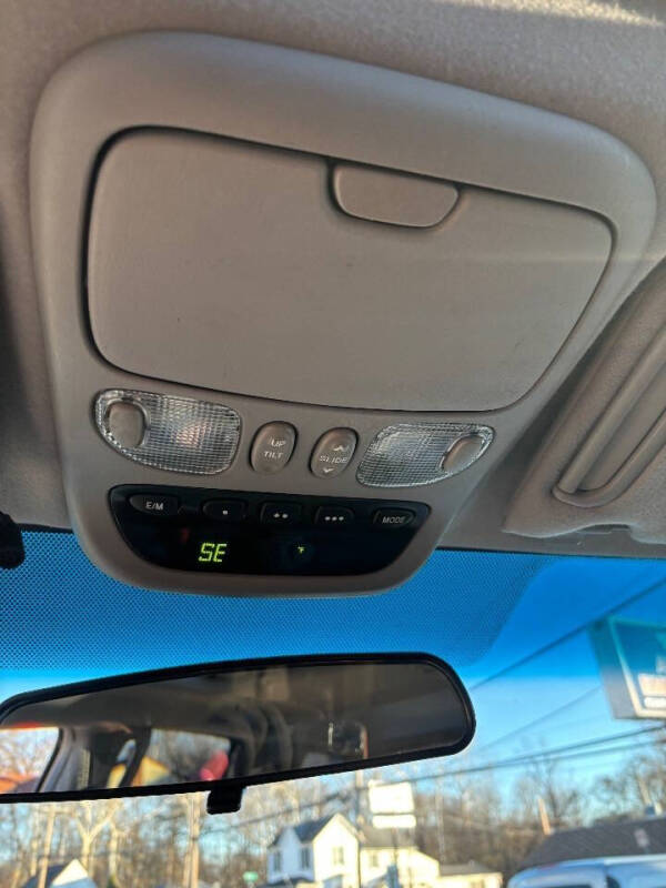 2005 Toyota Sequoia SR5