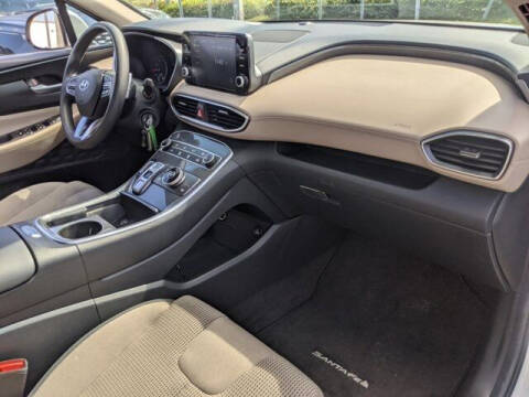 2022 Hyundai Santa Fe SE