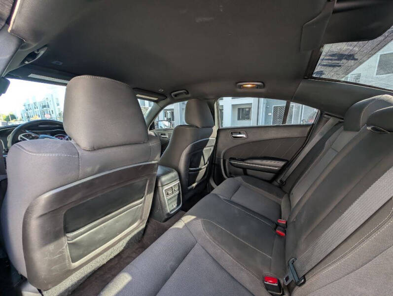 2017 Dodge Charger SXT