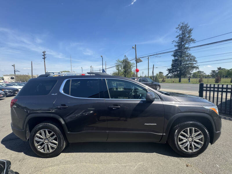 2018 GMC Acadia SLE-2