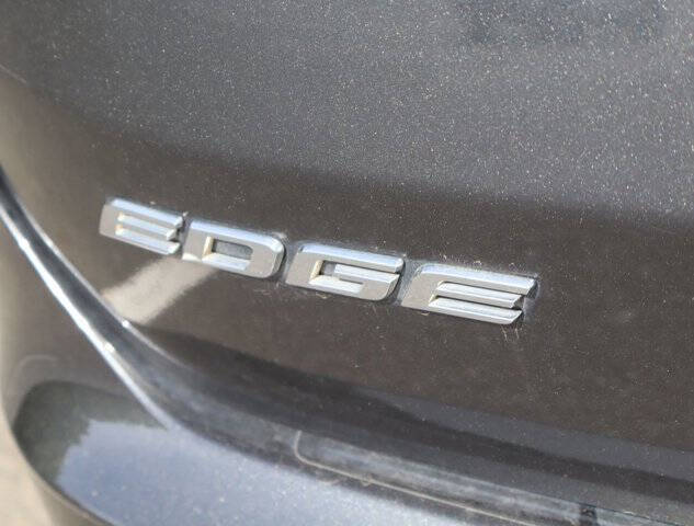 2020 Ford Edge SE