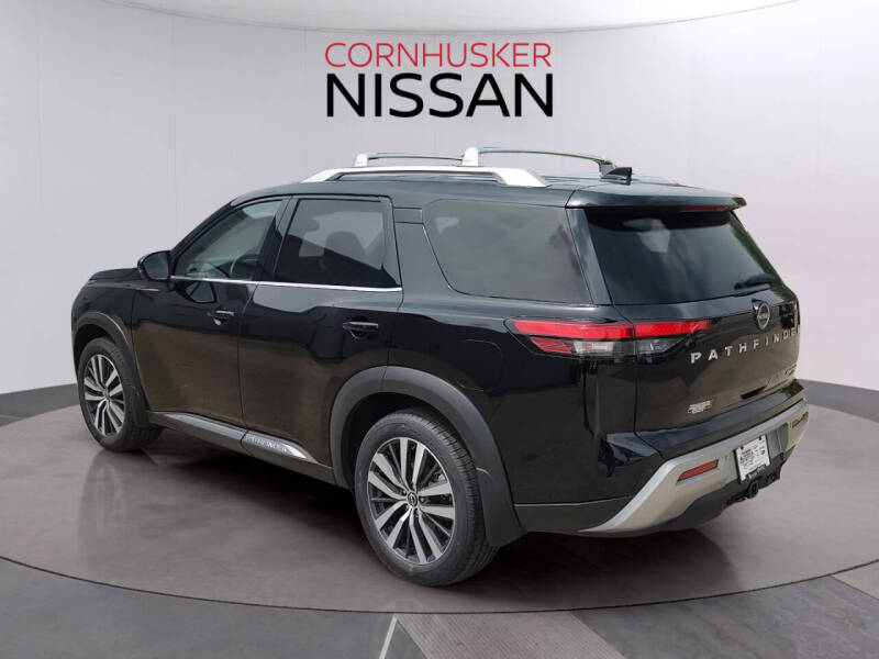 2022 Nissan Pathfinder Platinum