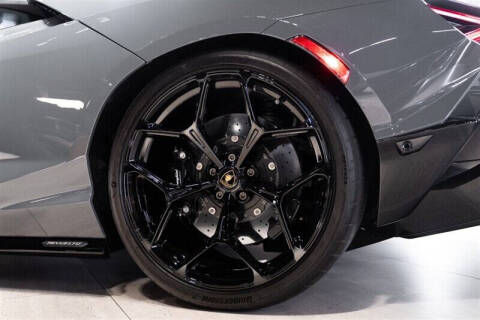 2024 Lamborghini Revuelto