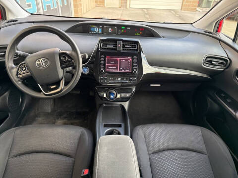 2022 Toyota Prius LE