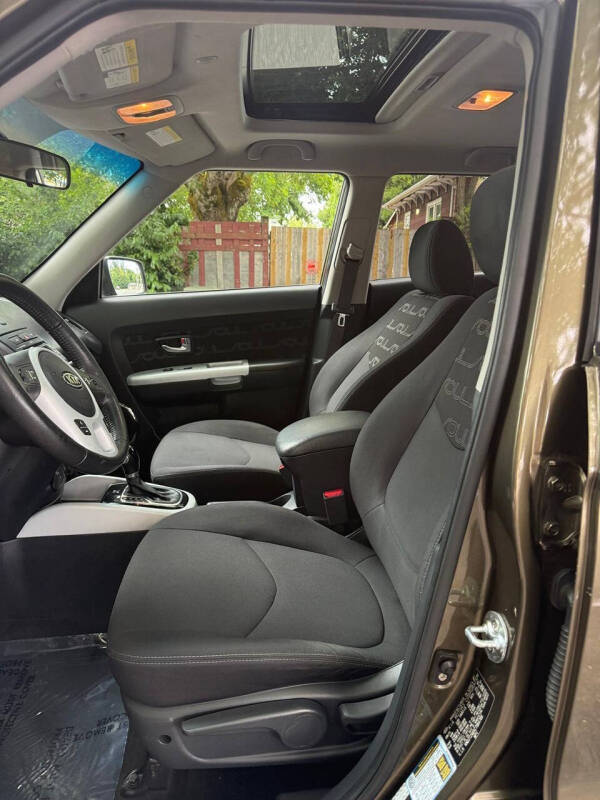2012 Kia Soul +