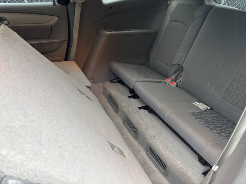 2017 Chevrolet Traverse LS