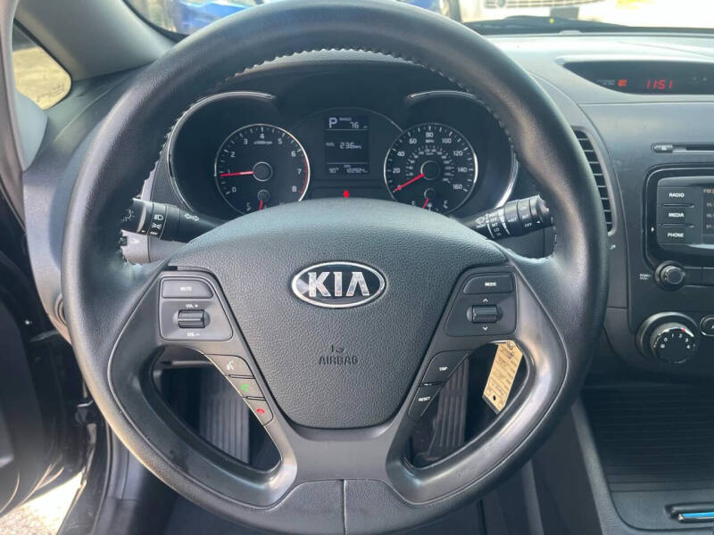 2017 Kia Forte5 LX