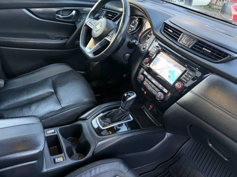 2017 Nissan Rogue Hybrid