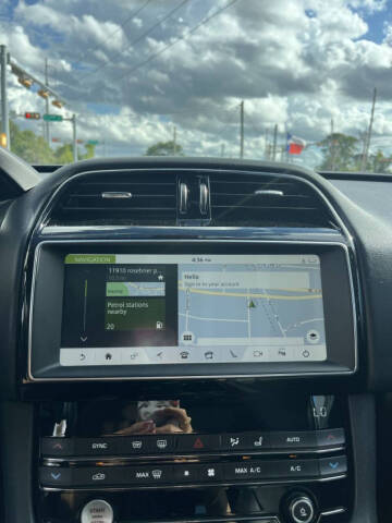 2019 Jaguar F-PACE 25t Premium