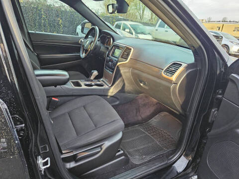 2017 Jeep Grand Cherokee Laredo