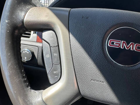 2011 GMC Yukon SLE