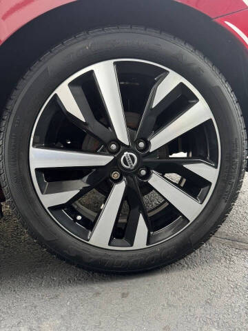 2021 Nissan Versa SR