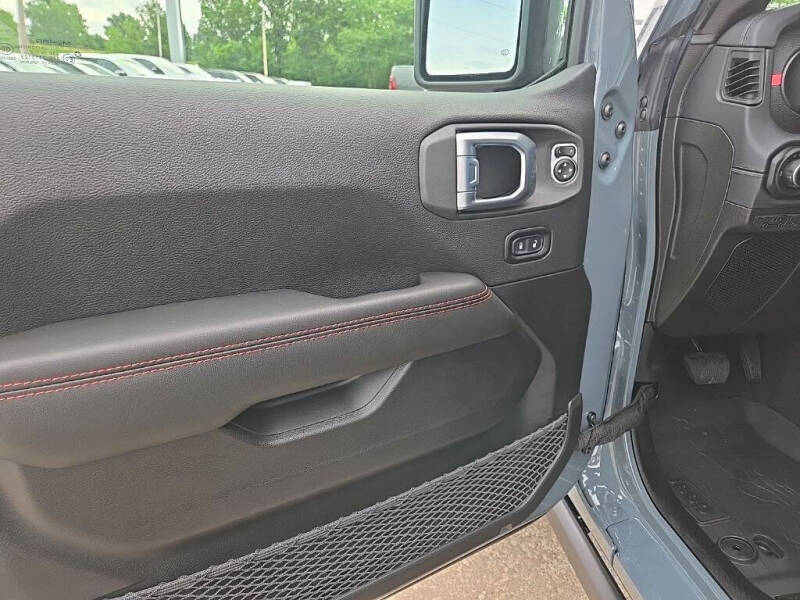 2026 Jeep Gladiator Shadow Ops