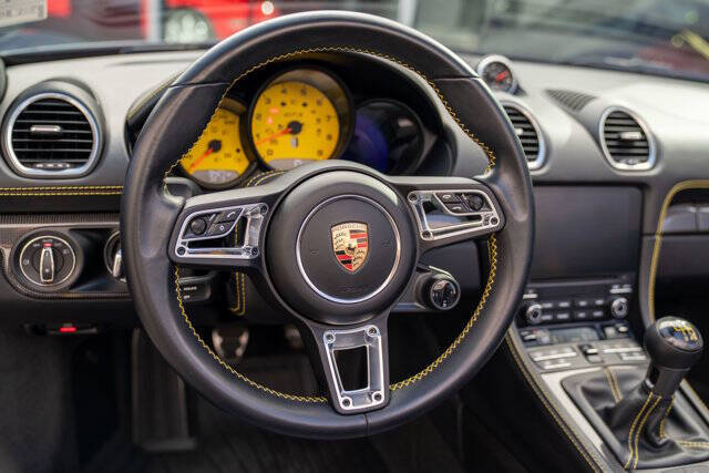 2023 Porsche 718 Boxster 19