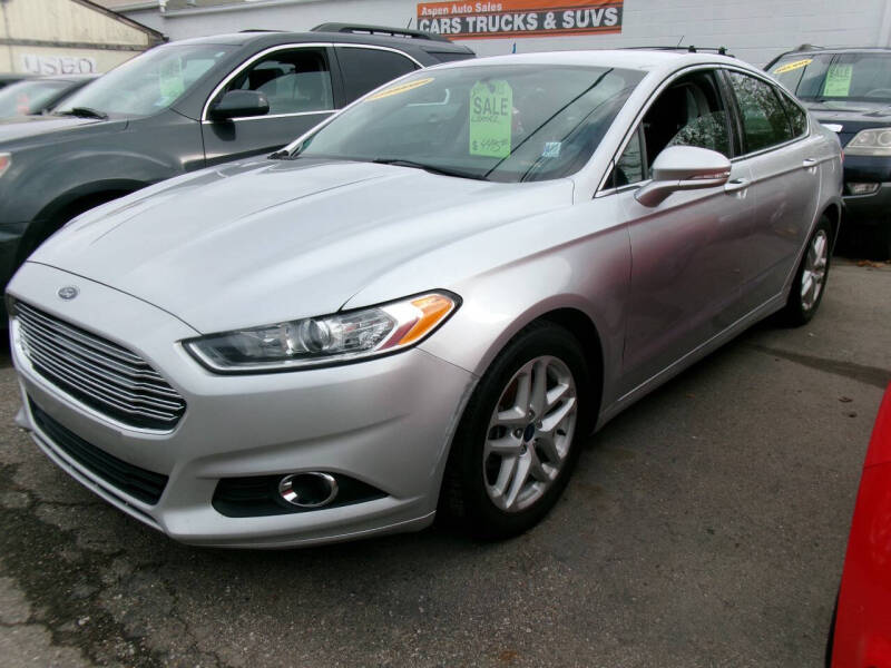 2016 Ford Fusion SE's photo