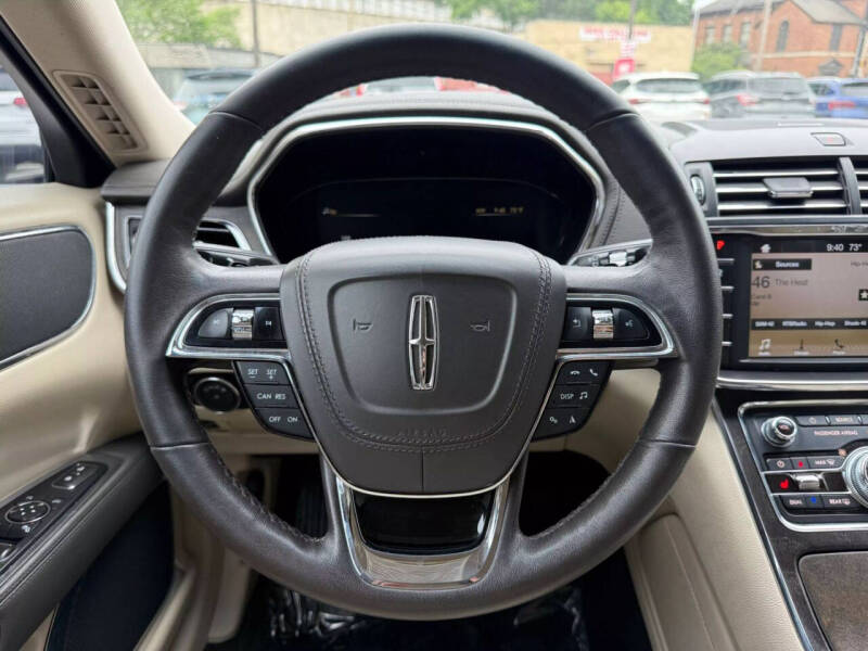 2018 Lincoln Continental Premiere