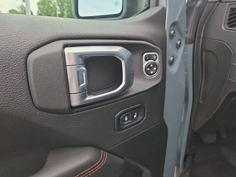 2026 Jeep Gladiator Shadow Ops