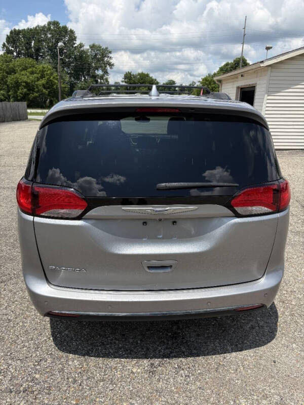 2017 Chrysler Pacifica Touring Plus