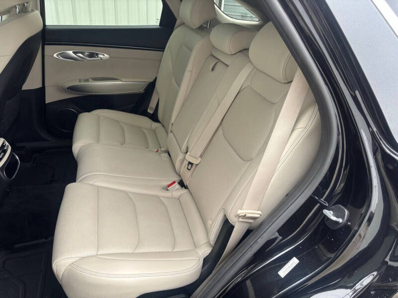 2023 Genesis GV70 2.5T Standard