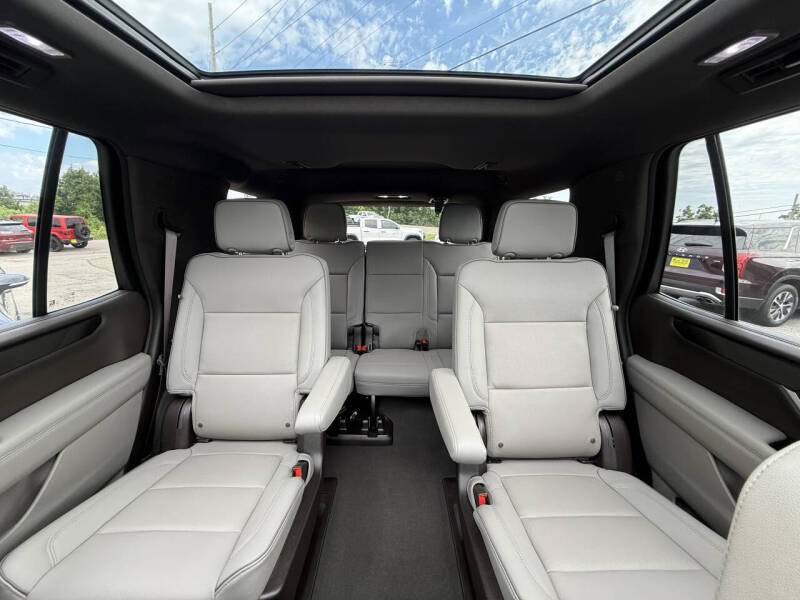 2025 GMC Yukon Elevation