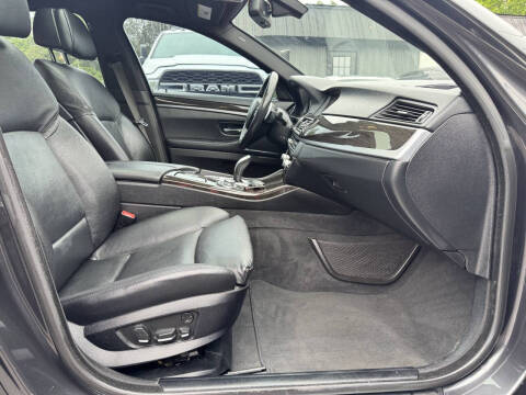 2012 BMW 5 Series 550i