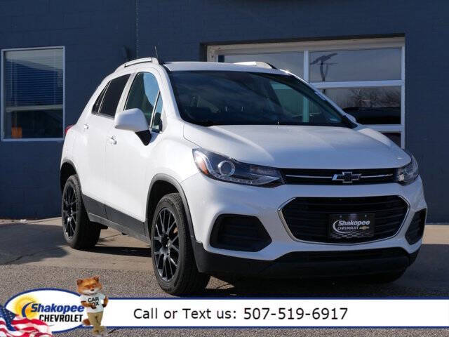 Used 2021 Chevrolet Trax LT with VIN KL7CJPSM3MB370465 for sale in Shakopee, Minnesota