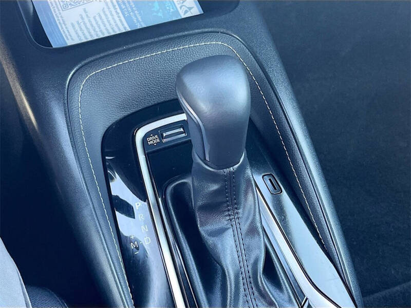 2025 Toyota Corolla Hatchback SE